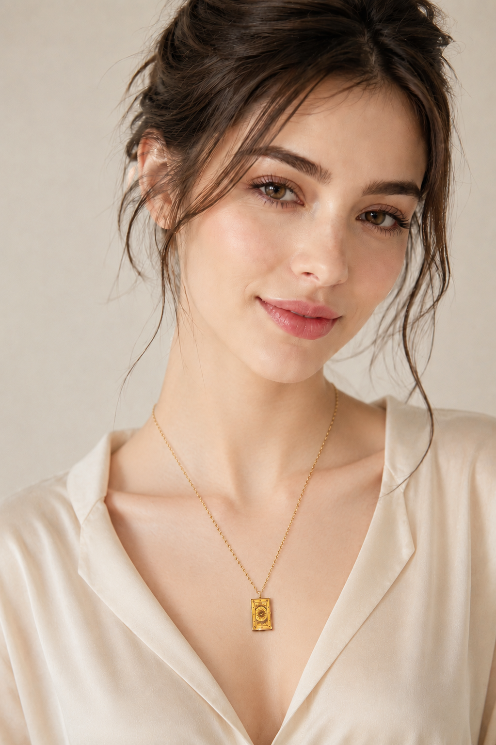 گردنبند زنانه طرح کارت تاروت خورشید دو طرفه